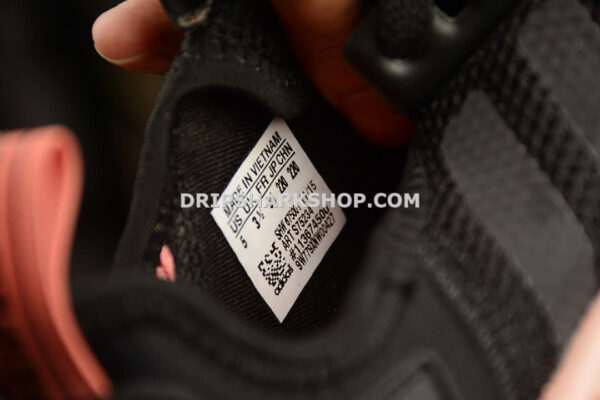 Adidas NMD R1 Boost Synthetics Wmns Core Black Peach Pink