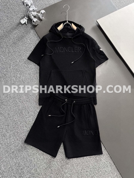 9e3895d2 Conjunto corto Moncler