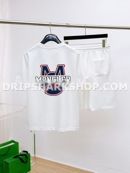 d1d5d700 Conjunto corto Moncler