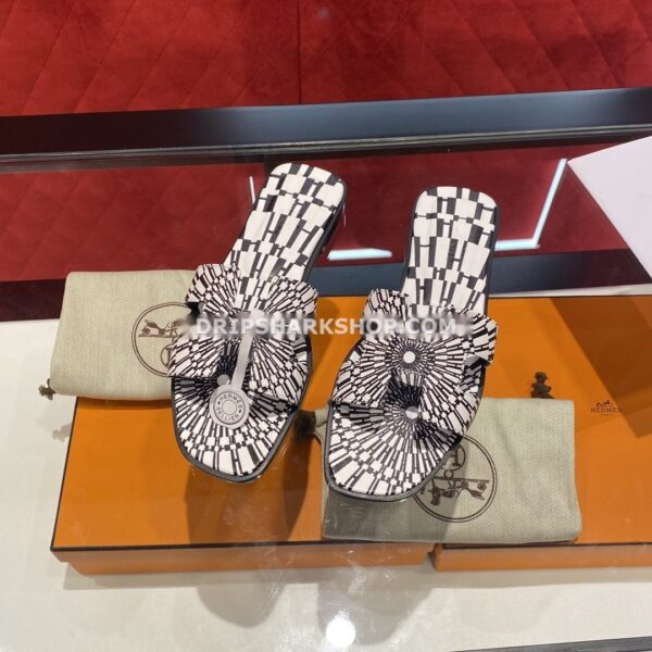 Sandalias Hermes - Oran estampado «Op'H» blanco y negro