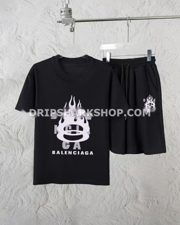 f56b09f0 Conjunto corto Balenciaga