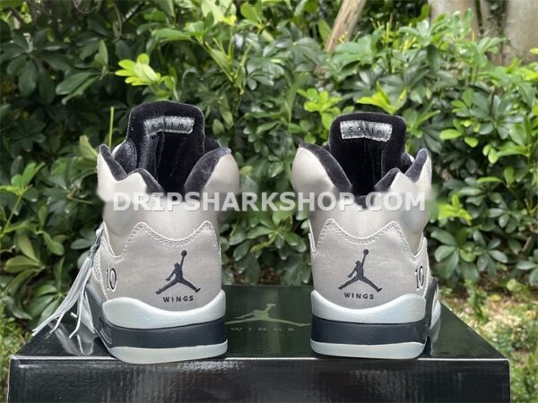 JORDAN RETRO 5 ‘gris wings”
