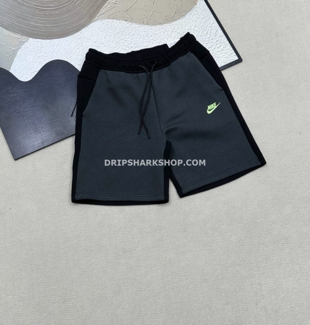Nike TECH SHORTS