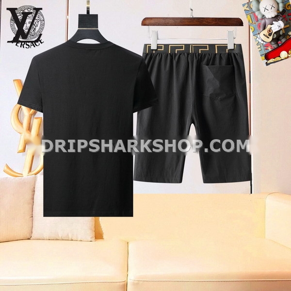 Conjunto corto Versace