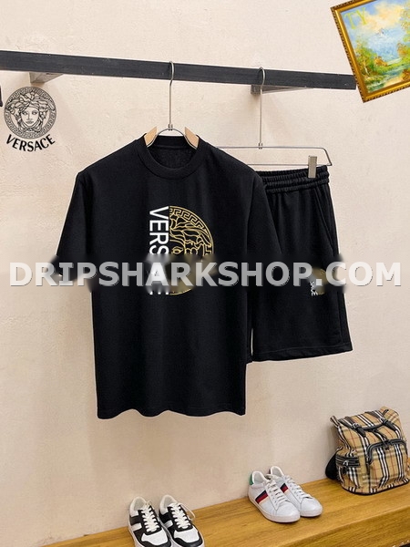 Conjunto corto Versace