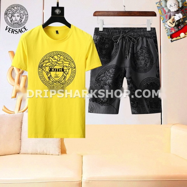 Conjunto corto Versace