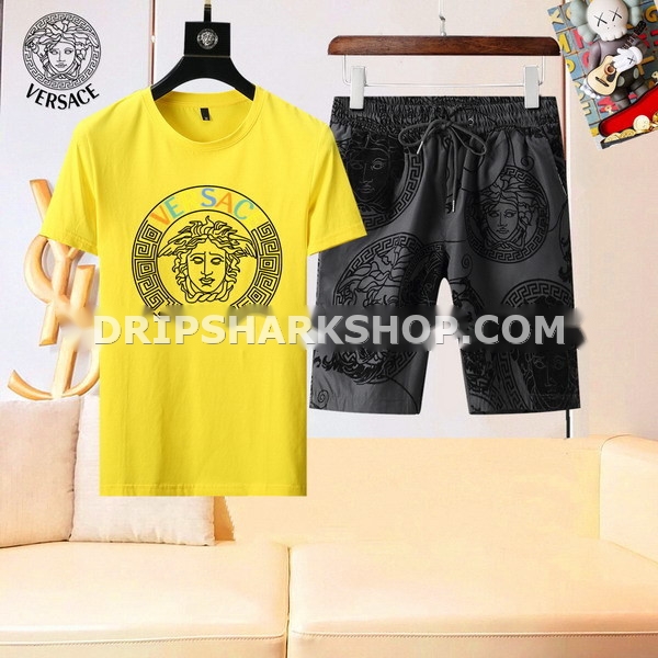 Conjunto corto Versace