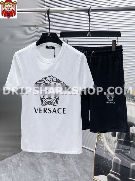 Conjunto corto Versace