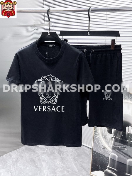 Conjunto corto Versace