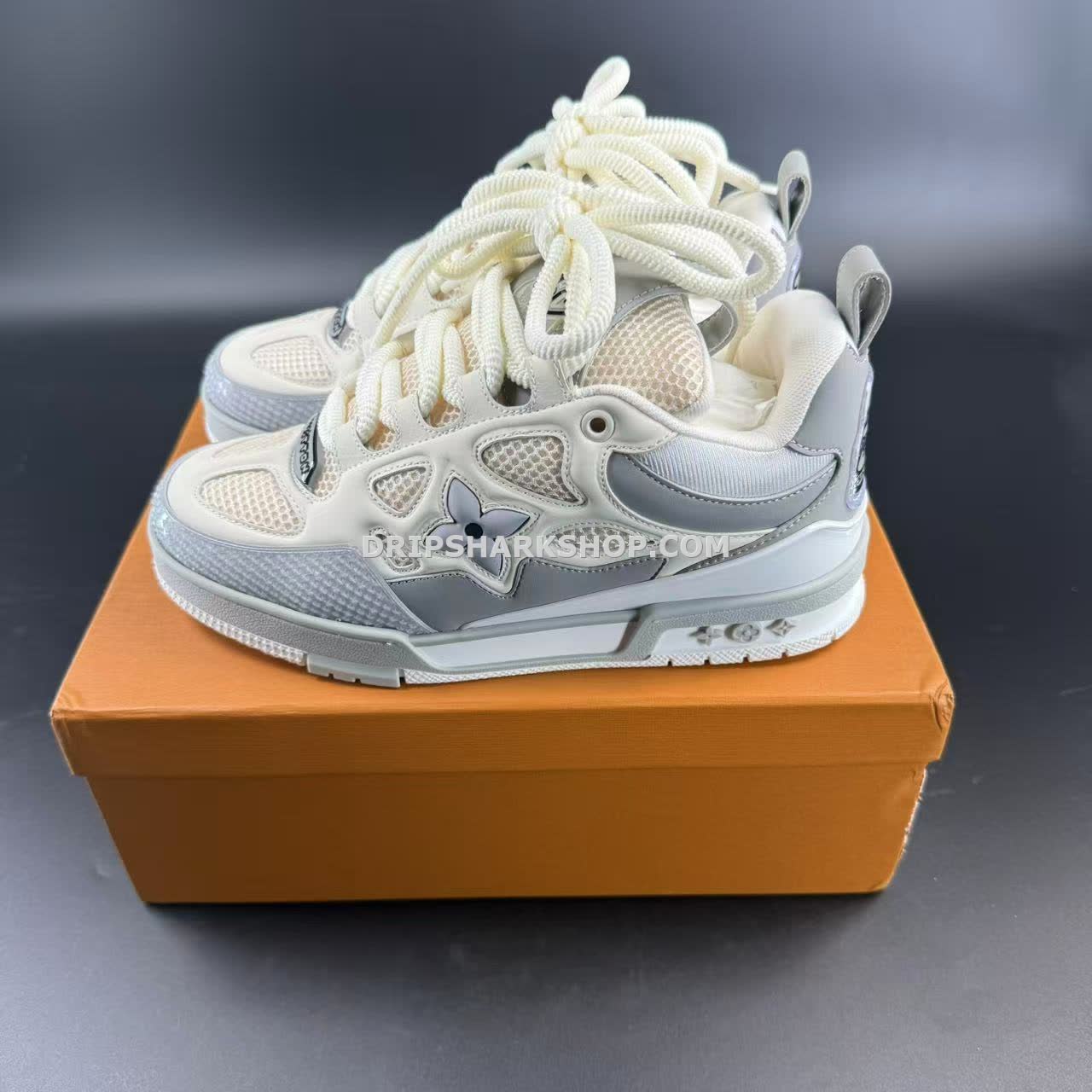 Skate Sneaker Grey and White - Imagen 10