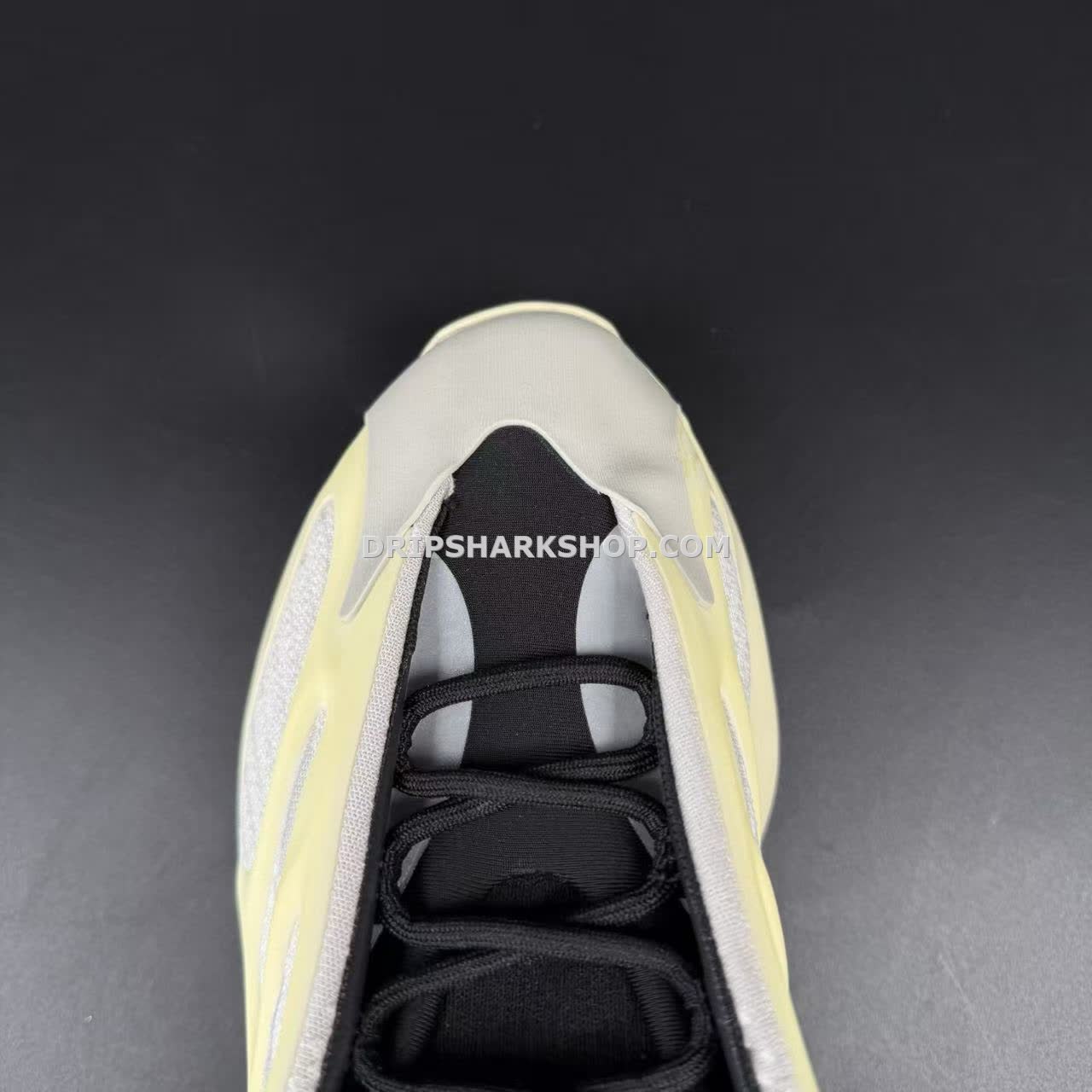YEEZY 700 V3 Safflower - Imagen 8
