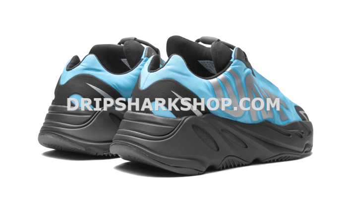 YEEZY BOOST 700 V2 - Imagen 4