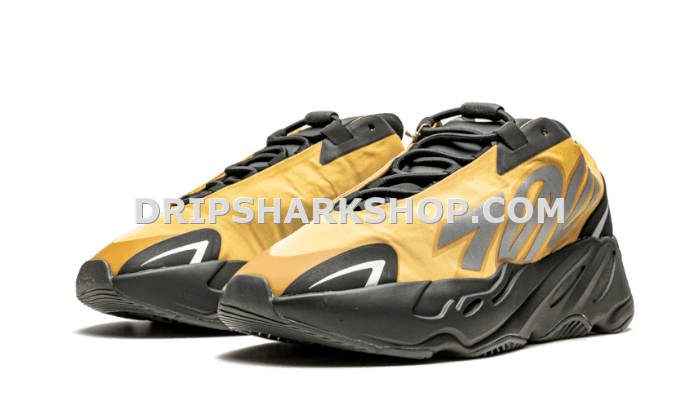 YEEZY BOOST 700 V2 - Imagen 4